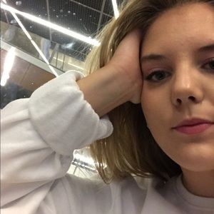 Meet your Posher, Ella